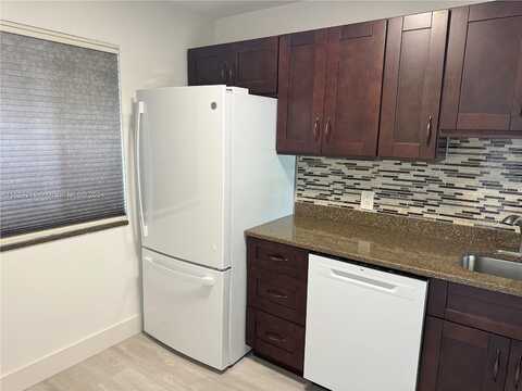 Luxemburg Ct, Lake Worth, FL 33467