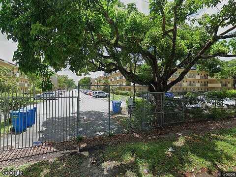 Berkley Rd, Hollywood, FL 33024