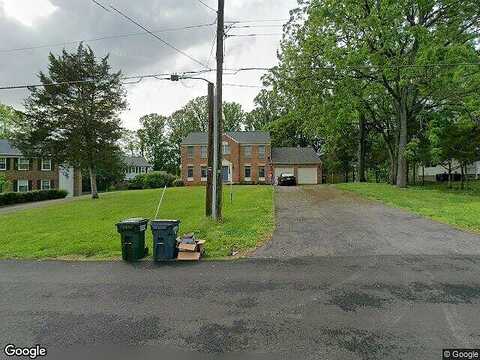 Center Road, Springfield, VA 22152