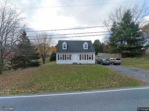 W Lexington Road, Manheim, PA 17545