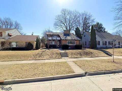 E Lunham Ave, Cudahy, WI 53110
