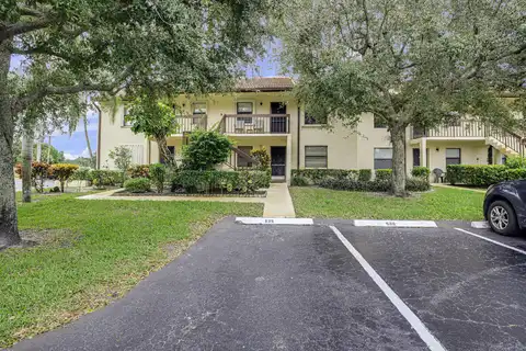 Lucerne Lakes Boulevard E, Lake Worth, FL 33467