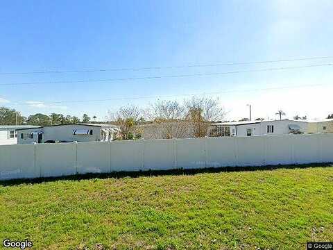 Royal Palm Circle, Largo, FL 33778