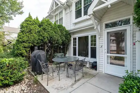 S Creekside Drive, Cudahy, WI 53110