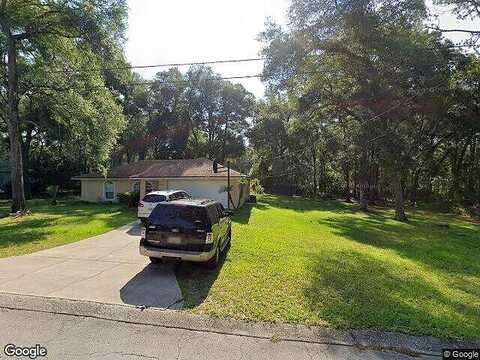 S Dover Terrace, Inverness, FL 34452