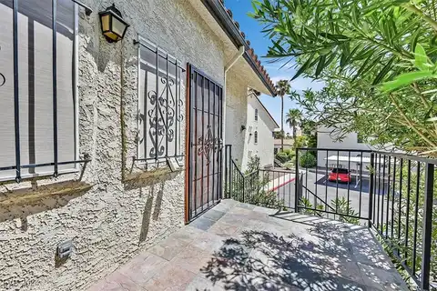 Di Salvo Drive, Las Vegas, NV 89103