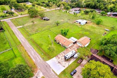 Gracie, Manvel, TX 77578