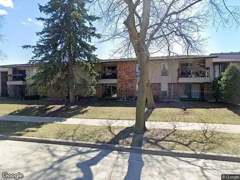 W Manitoba Street, West Allis, WI 53219