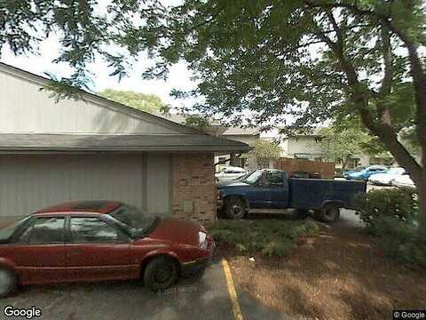 W Howard Avenue, Greenfield, WI 53220