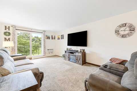 W Howard Avenue, Greenfield, WI 53220