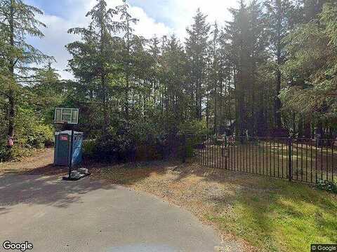 Paradise Court Ne, Ocean Shores, WA 98569