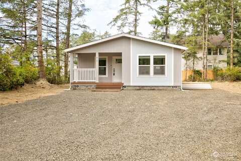 Paradise Court Ne, Ocean Shores, WA 98569
