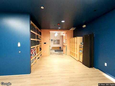 12Th Avenue Ne, Seattle, WA 98105