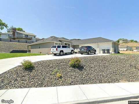 King Drive, West Richland, WA 99353