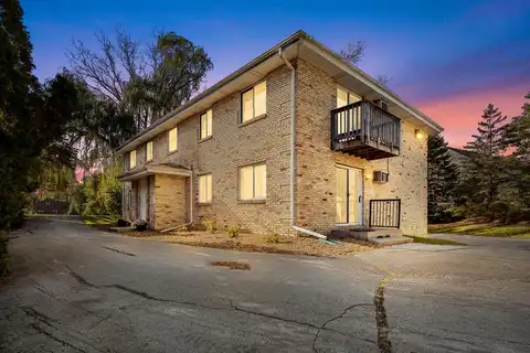 Cheviot Chase, Waukesha, WI 53186