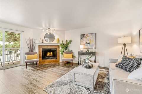 N 198Th Street, Shoreline, WA 98133