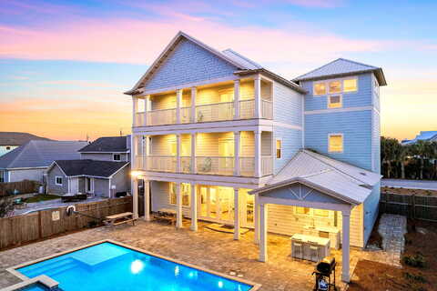 Luke Avenue, Destin, FL 32541