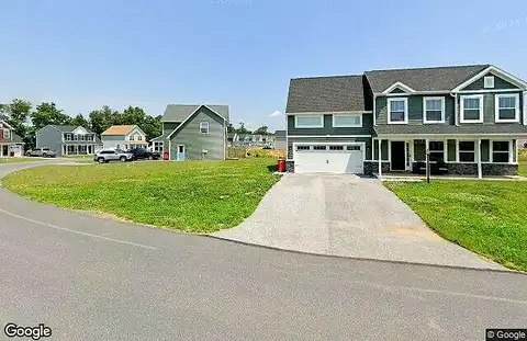 Woodridge Dr, Shippensburg, PA 17257