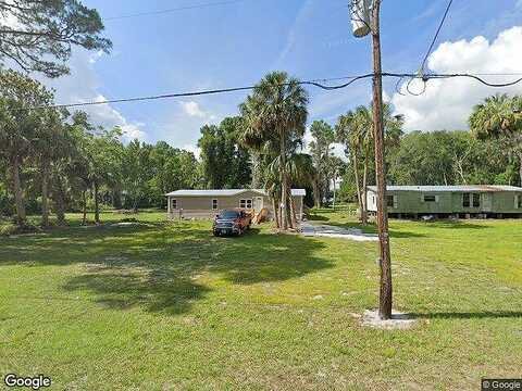 Se 201St St, Inglis, FL 34449