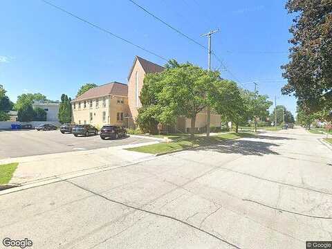 State, BURLINGTON, WI 53105