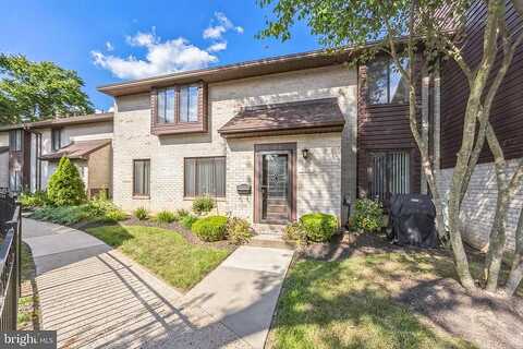 Marple Woods Drive, Springfield, PA 19064
