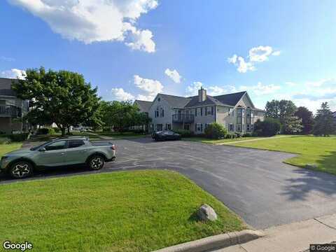 N25W24069 River Park Drive, Pewaukee, WI 53072