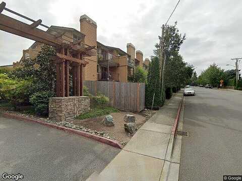 126Th Avenue Ne, Kirkland, WA 98033