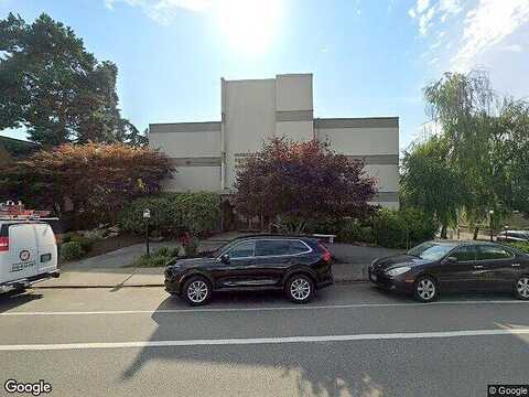 Lake Washington Boulevard Ne, Kirkland, WA 98033