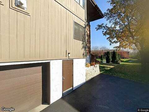 Park Hill Drive, Pewaukee, WI 53072