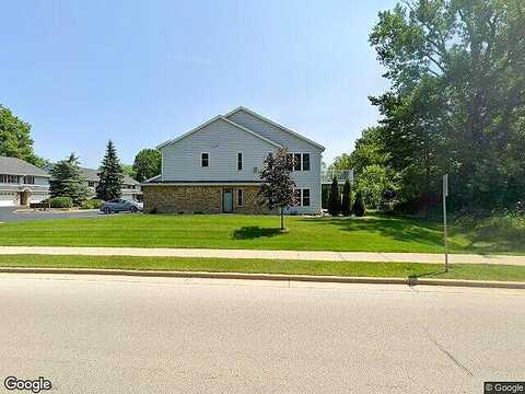 Kettle Moraine Drive, Slinger, WI 53086