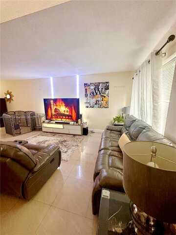Nw 95Th Ter, Sunrise, FL 33351