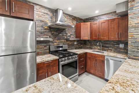 E Missionwood Cir, Miramar, FL 33025