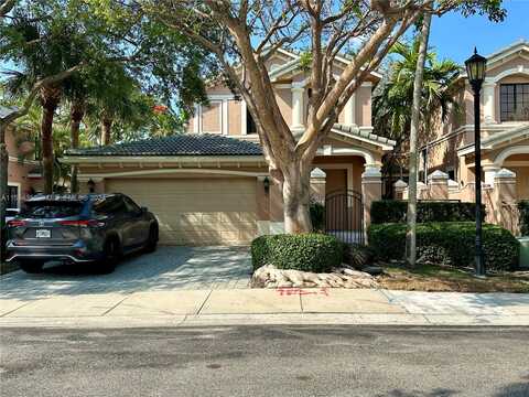 Center Ct Dr, Weston, FL 33332