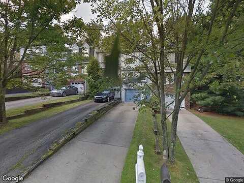 Huntingdon Ave, North Huntingdon, PA 15642
