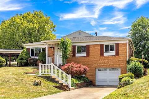 Woodmere Dr, New Stanton, PA 15672