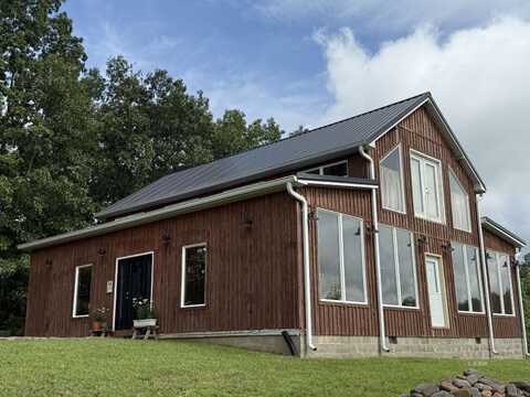 6176 bethany ridge, Guysville, OH 45701