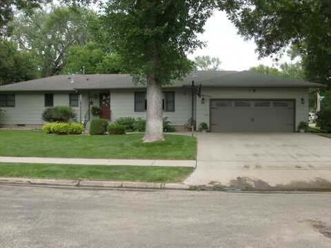 1899 Eisenhower Circle, Aberdeen, SD 57401