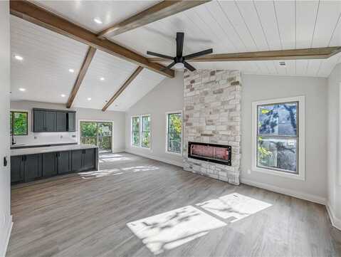 17 Burnham DR, Bella Vista, AR 72715