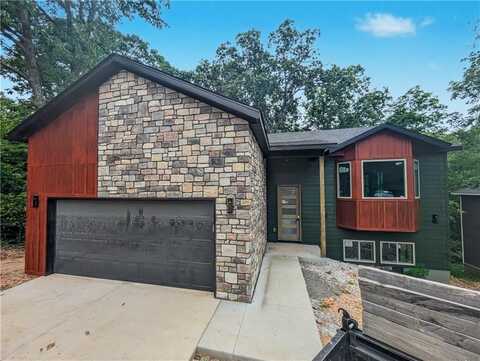 17 Burnham DR, Bella Vista, AR 72715