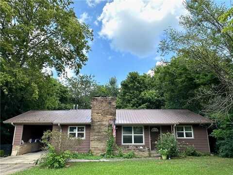 402 Phillips ST, West Fork, AR 72774