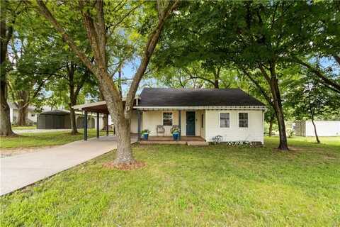 213 N West AVE, Lincoln, AR 72744