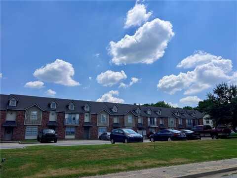1752 N Chestnut AVE, Fayetteville, AR 72703