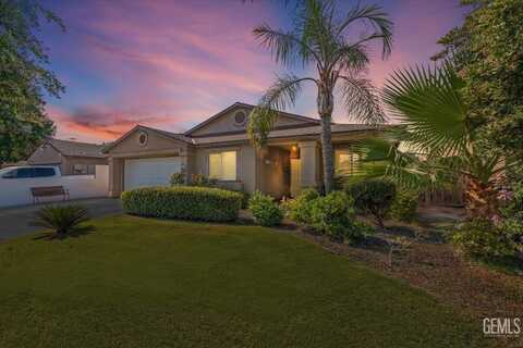 517 Kirklees Court, Bakersfield, CA 93307