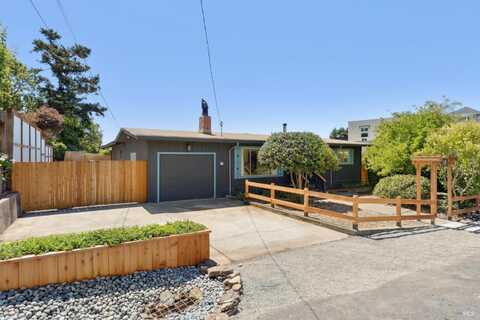 10 Lorraine Avenue, Point Reyes Station, CA 94956