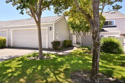 2318 Lakeview Drive, Santa Rosa, CA 95405