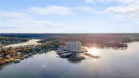 166 Captiva Drive unit: 1E, Sunrise Beach, MO 65079