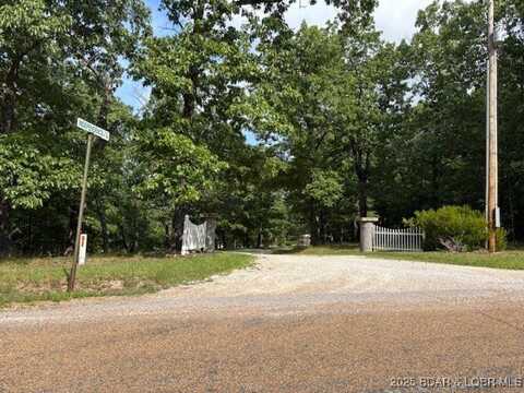Independence Drive, Roach, MO 65787
