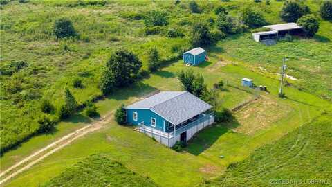 8527 Peter Pan Drive, Versailles, MO 65084
