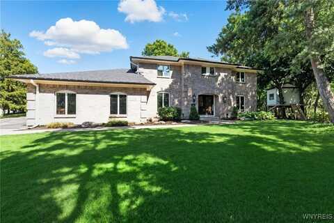2 Gothic Ledge, Lockport Town, NY 14094