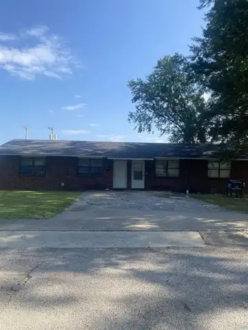 2020 Arkansas Ave., Conway, AR 72034